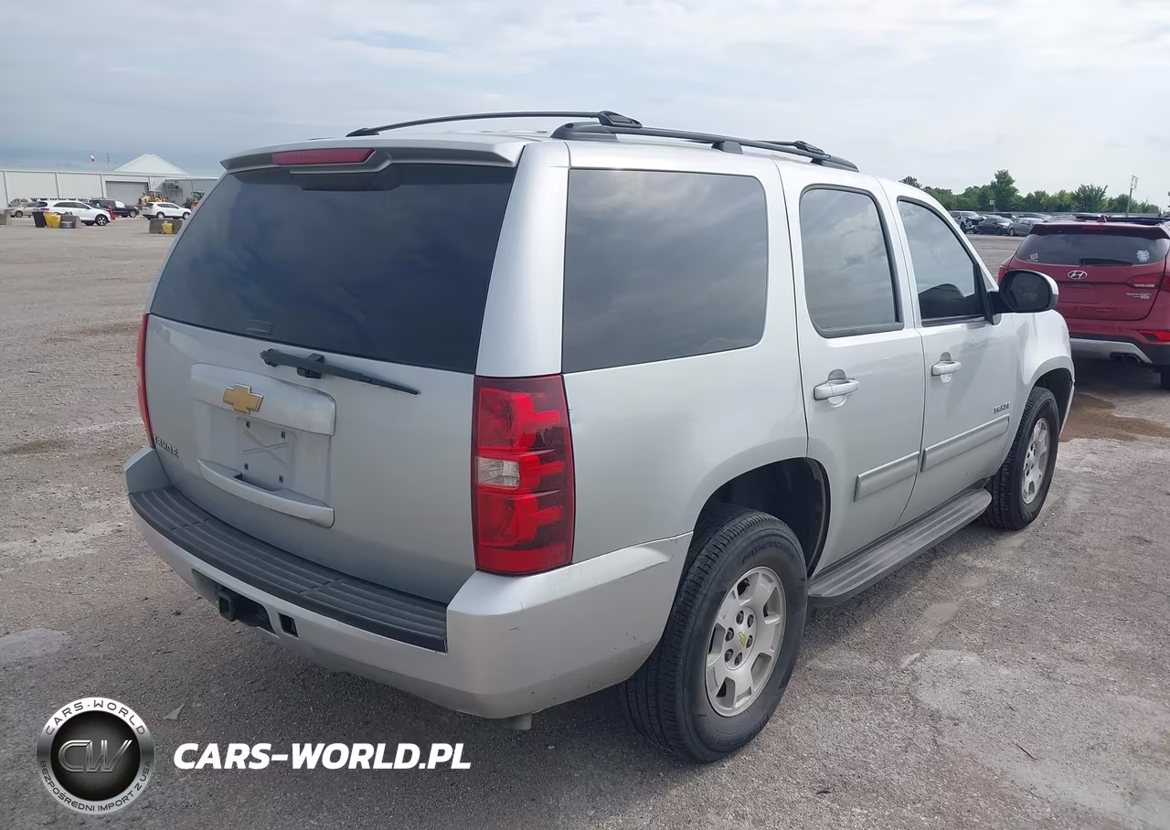 2013 Chevrolet Tahoe Ls VIN:1GNSCAE07DR141686 - 4