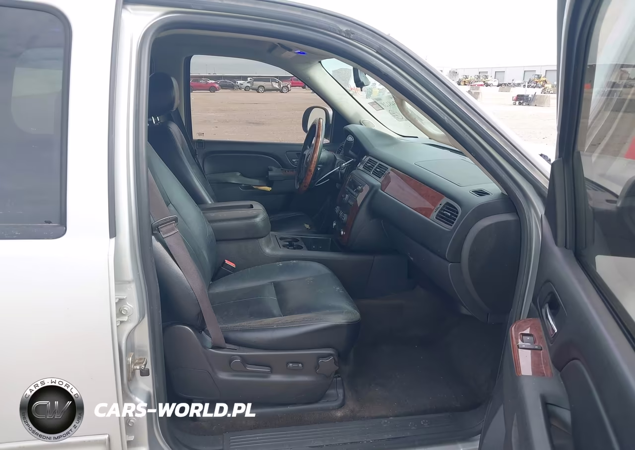 2013 Chevrolet Tahoe Ls VIN:1GNSCAE07DR141686 - 5