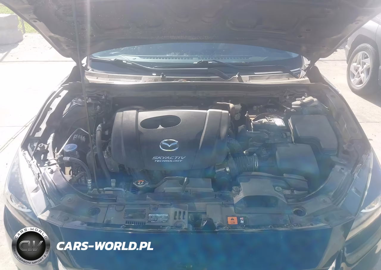 2018 Mazda Mazda3 Sport VIN:3MZBN1U70JM176758 - 10