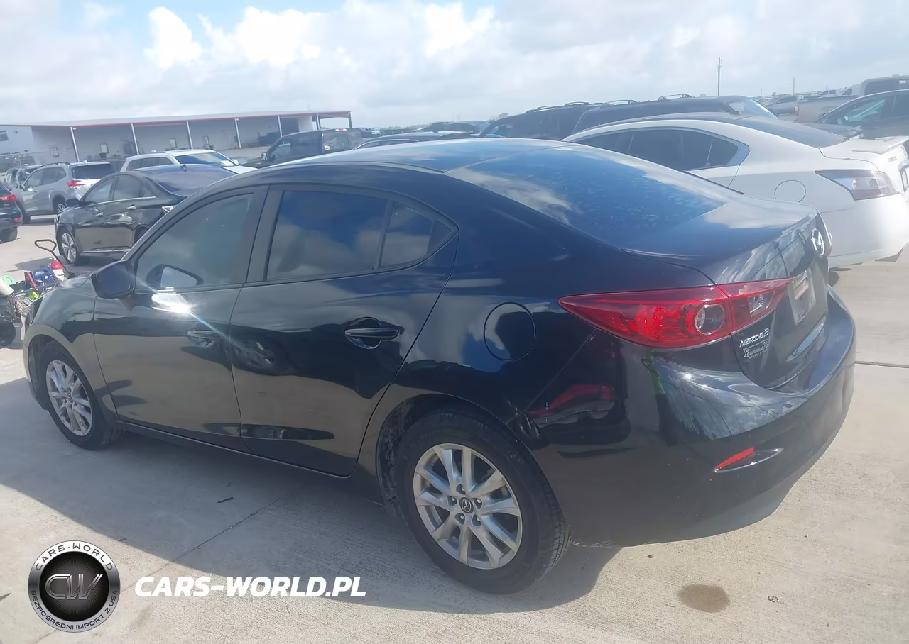 2018 Mazda Mazda3 Sport VIN:3MZBN1U70JM176758 - 14