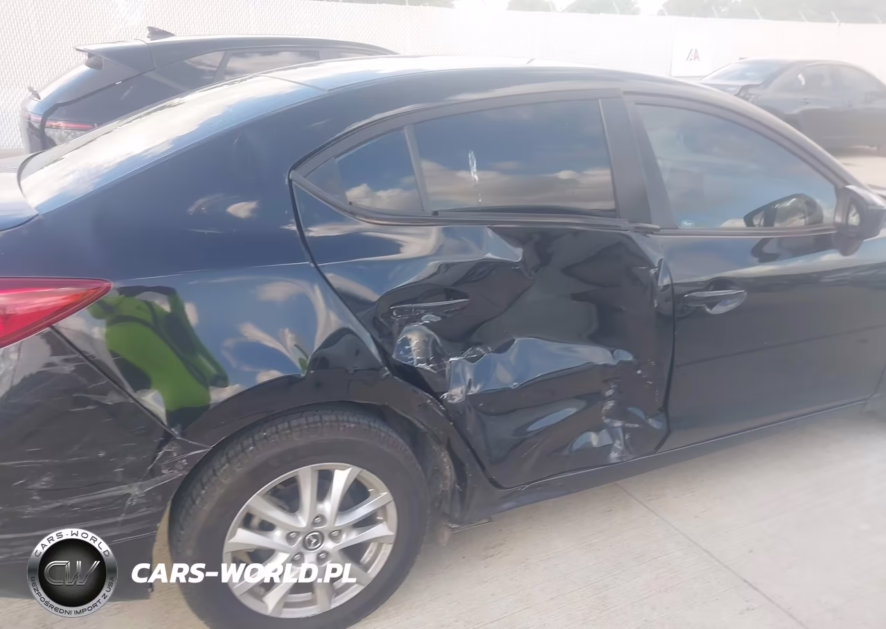 2018 Mazda Mazda3 Sport VIN:3MZBN1U70JM176758 - 6