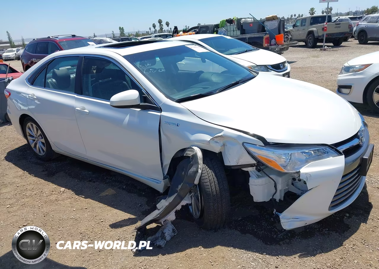 2017 Toyota Camry Hybrid Xle