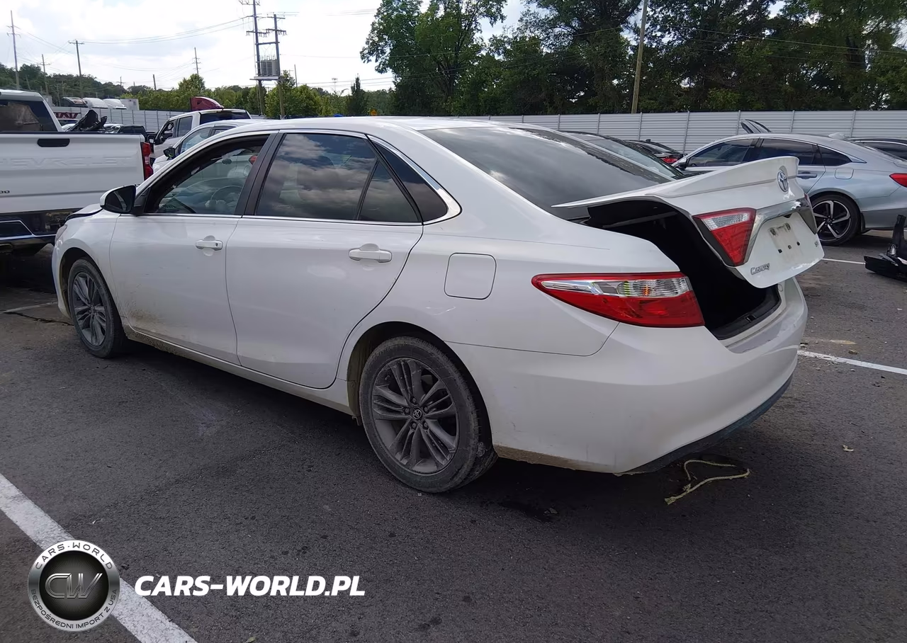 2016 Toyota Camry Se VIN:4T1BF1FK2GU264325 - 3
