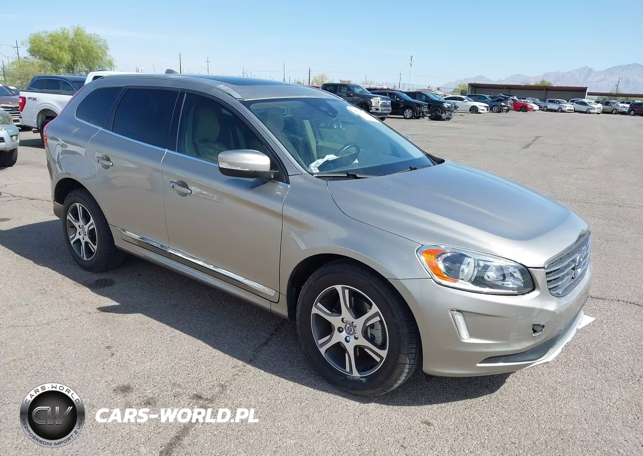 2015 Volvo Xc60 T6 – zdjęcie 1 z 18