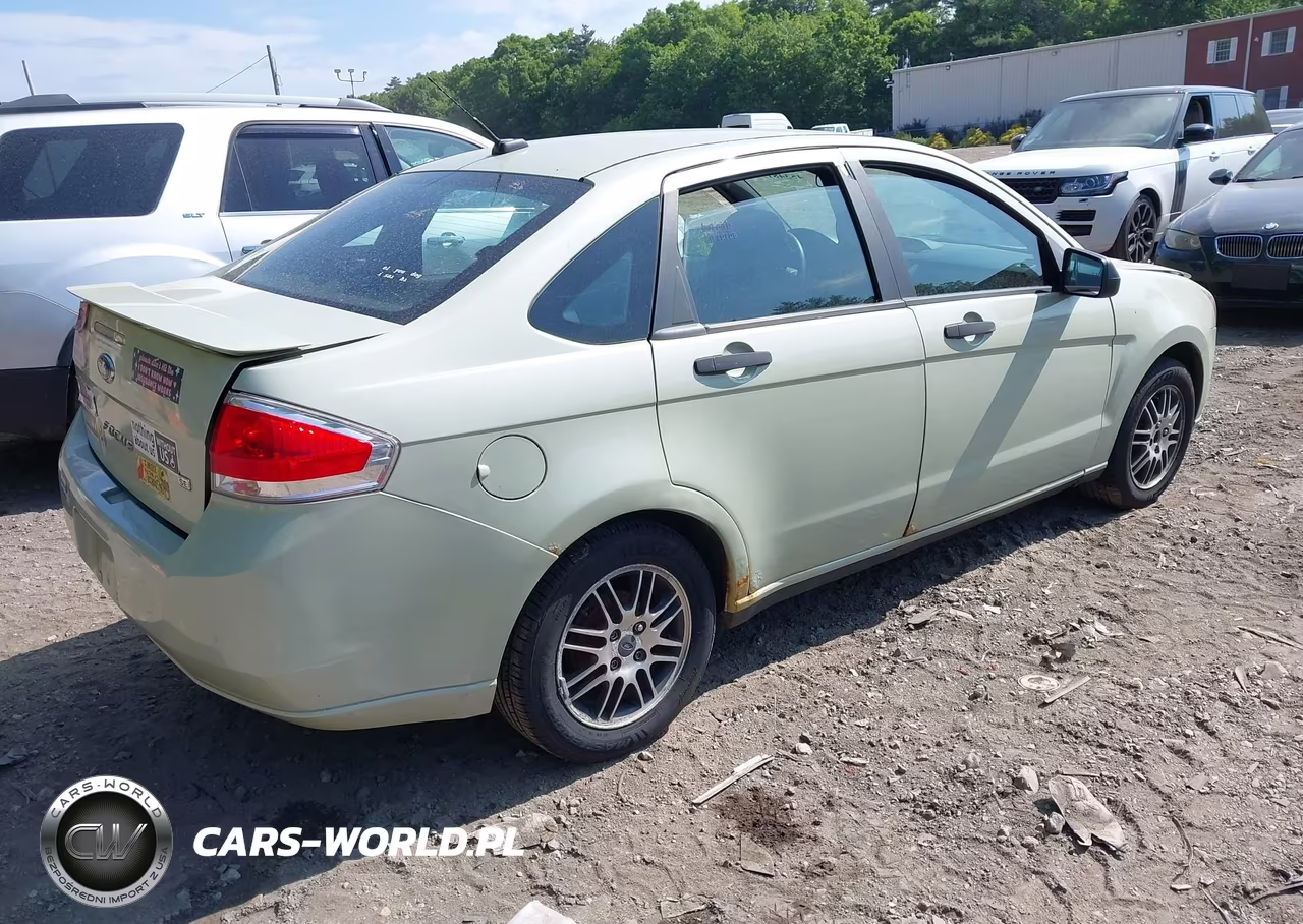 2010 Ford Focus Se VIN:1FAHP3FN6AW119954 - 4