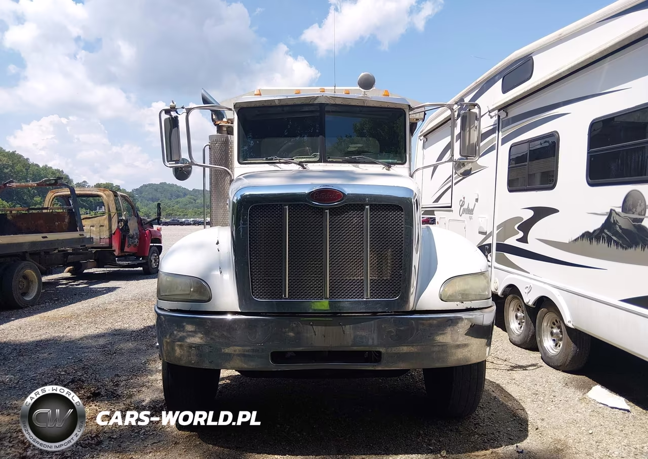 2006 Peterbilt 335 VIN:2NPLLZ9X36M661910 - 11