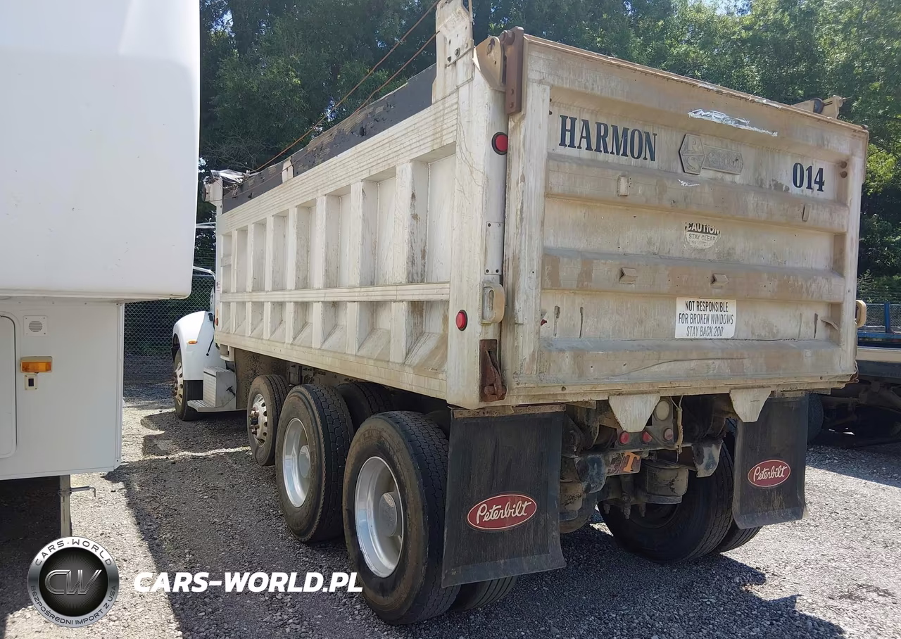 2006 Peterbilt 335 VIN:2NPLLZ9X36M661910 - 3