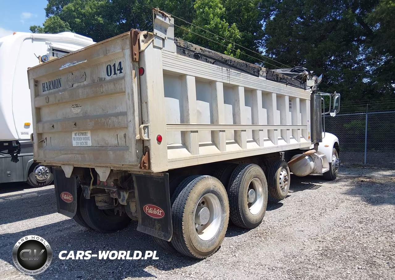 2006 Peterbilt 335 VIN:2NPLLZ9X36M661910 - 4