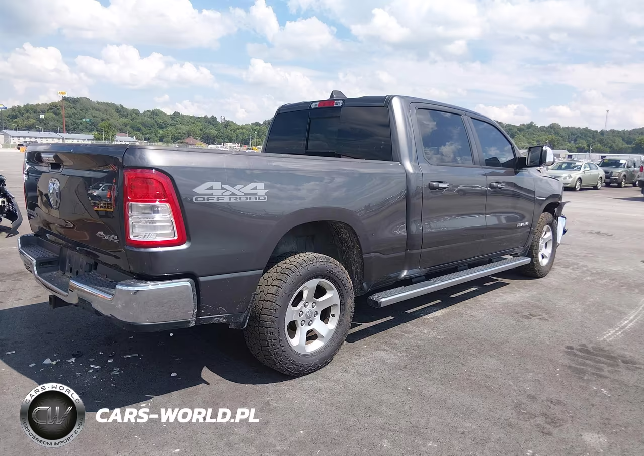 2019 Ram 1500 Big Horn VIN:1C6SRFMTXKN614623 - 4