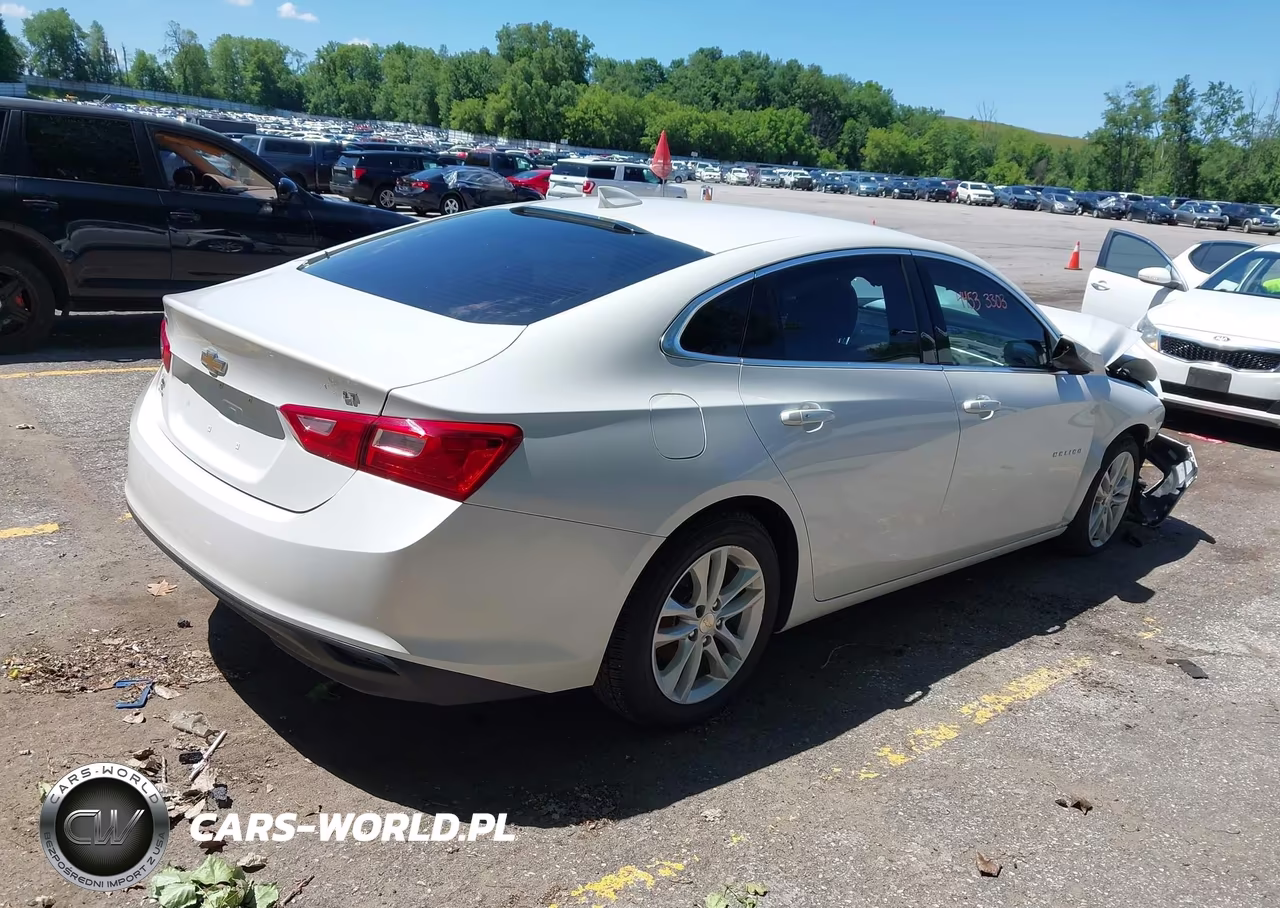 2017 Chevrolet Malibu 1Lt VIN:1G1ZE5ST0HF111131 - 4