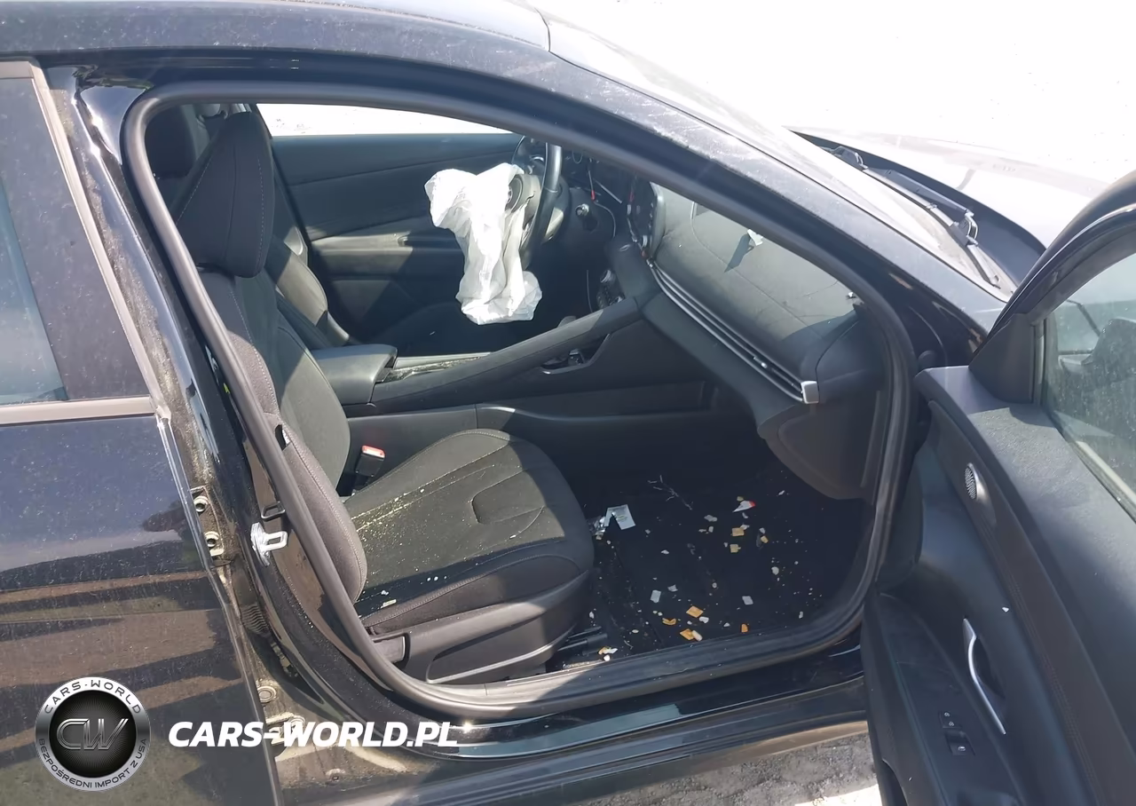 2022 Hyundai Elantra Sel VIN:5NPLS4AG8NH059270 - 5