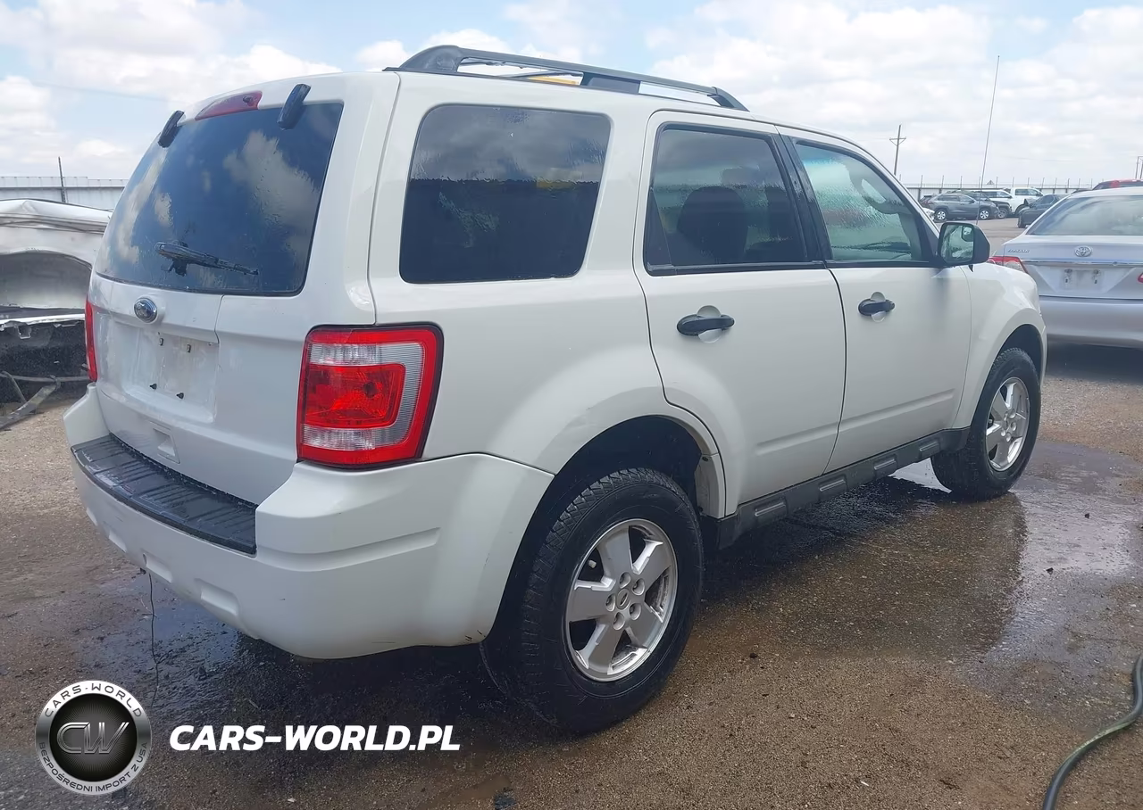 2011 Ford Escape Xlt VIN:1FMCU9D74BKA55972 - 4