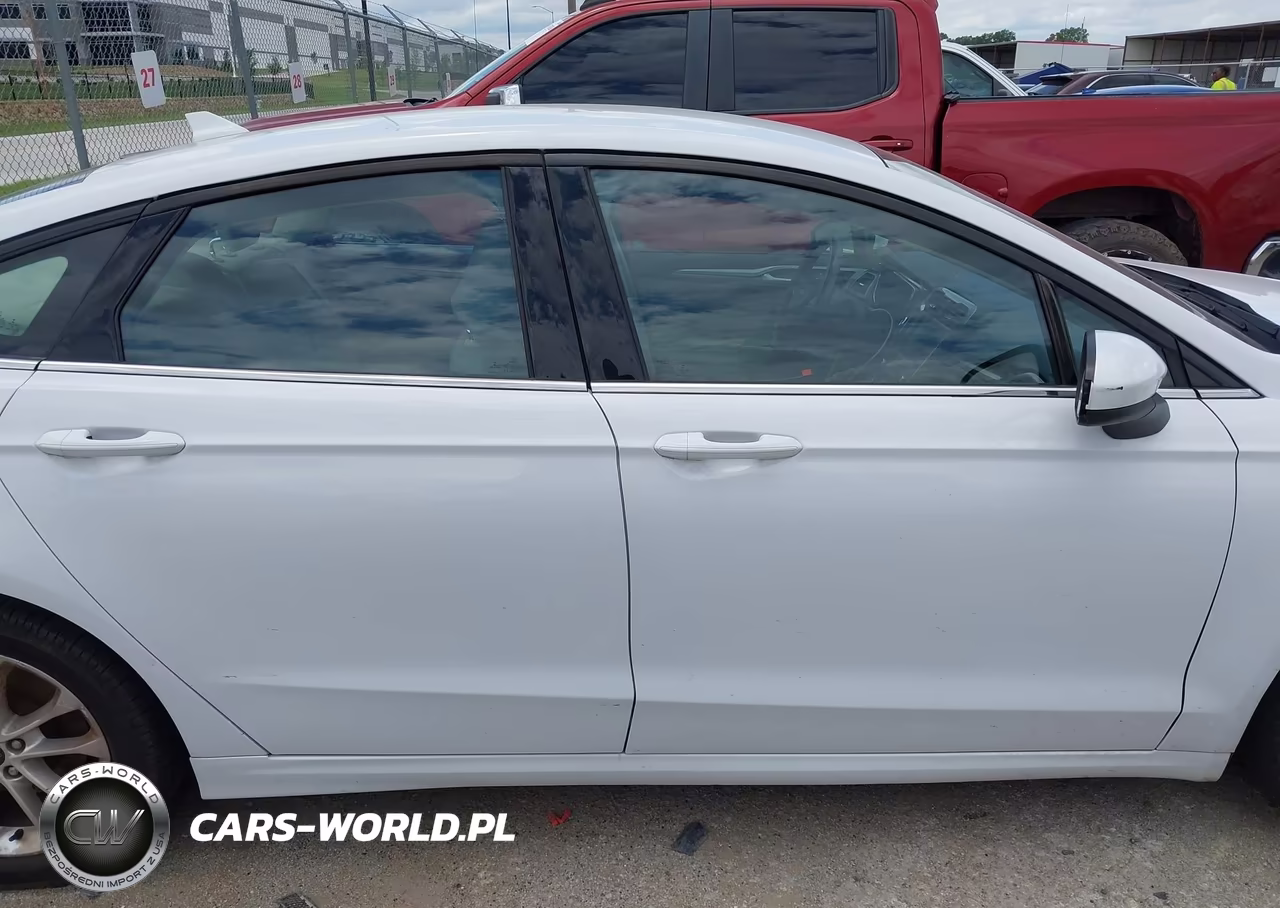 2020 Ford Fusion Se VIN:3FA6P0HD3LR251747 - 13