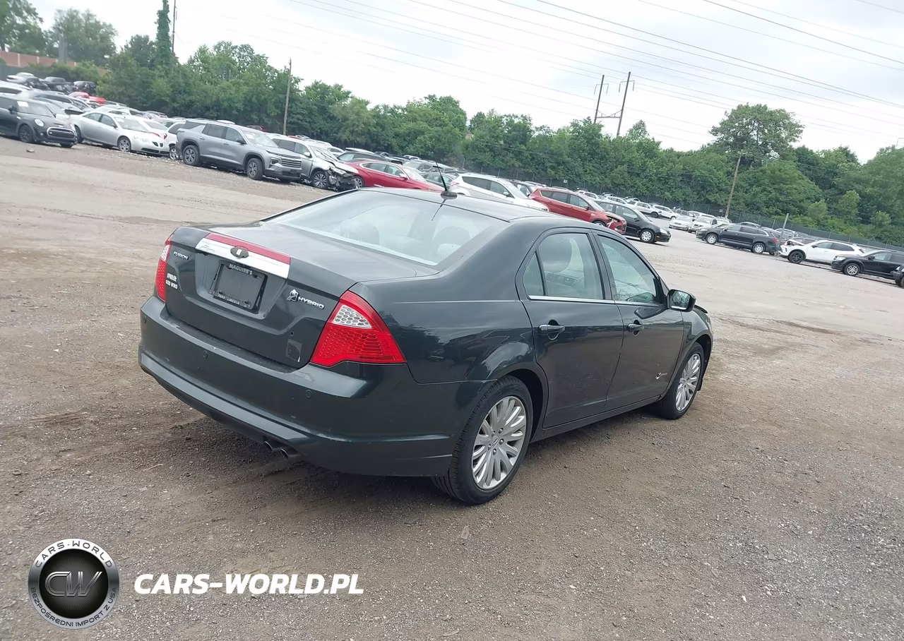 2010 Ford Fusion Hybrid VIN:3FADP0L30AR304570 - 4