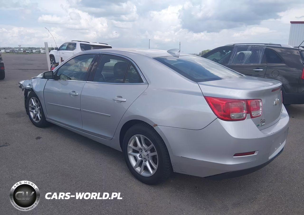 2015 Chevrolet Malibu 1Lt VIN:1G11C5SLXFF295655 - 3