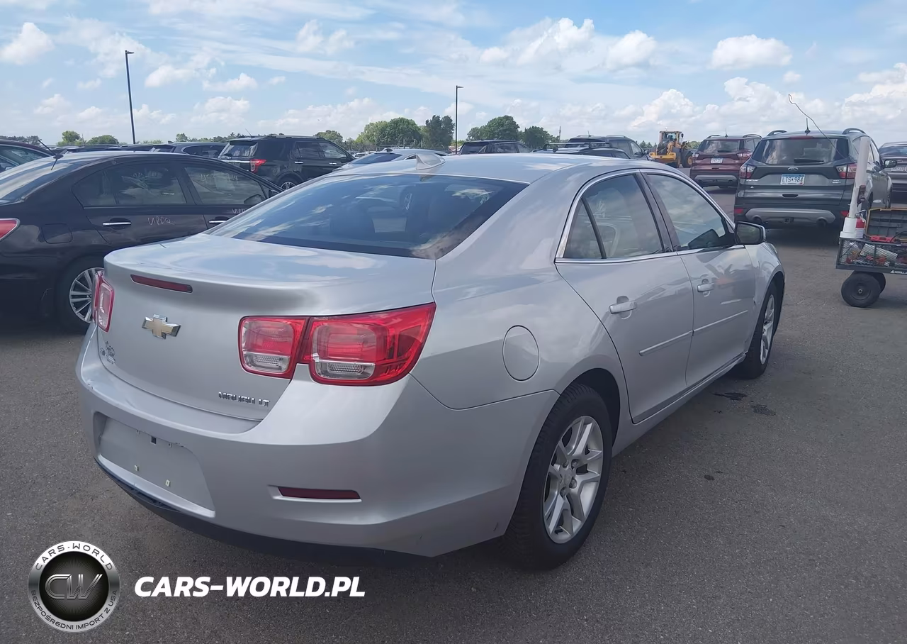 2015 Chevrolet Malibu 1Lt VIN:1G11C5SLXFF295655 - 4