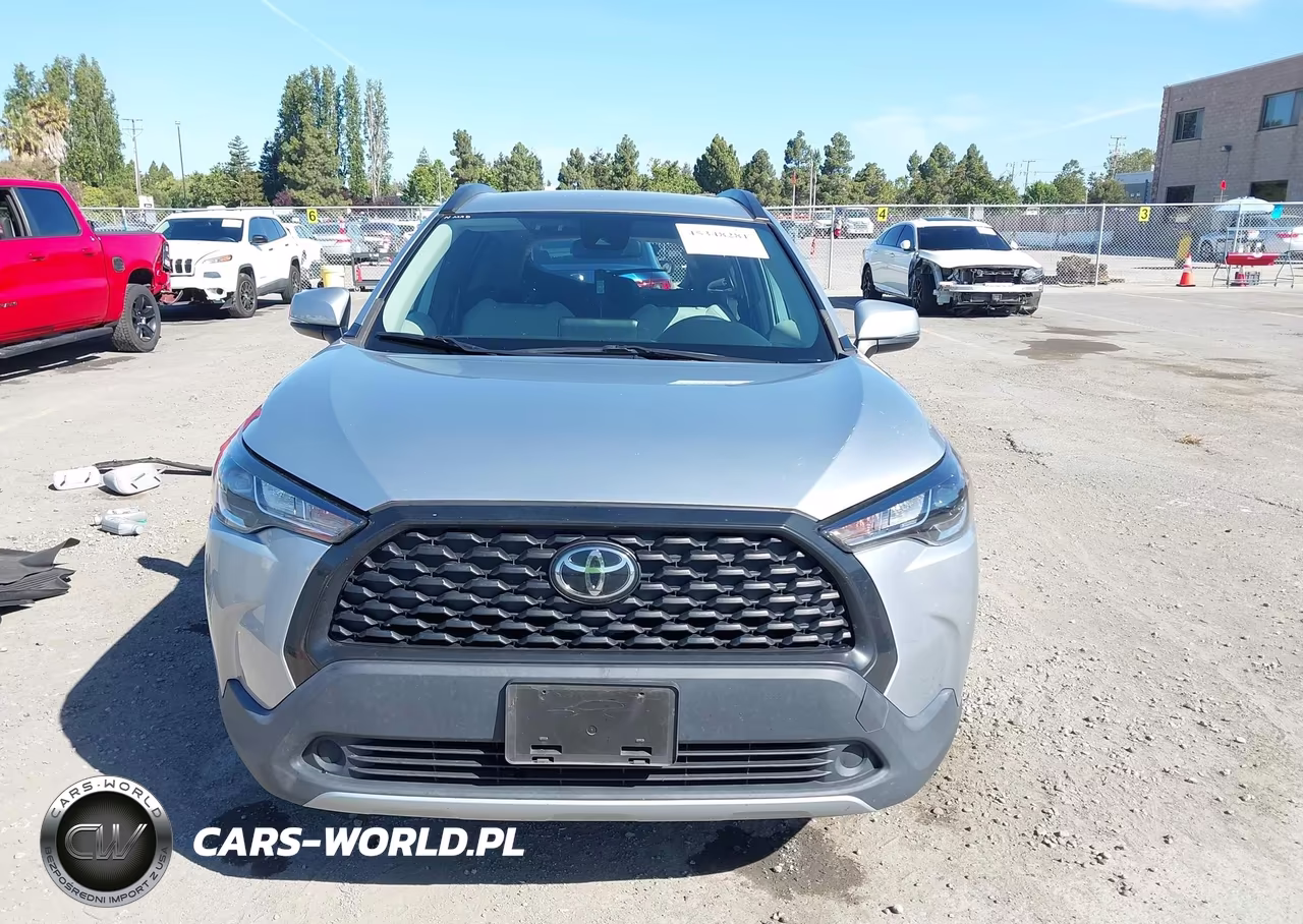 2022 Toyota Corolla Cross Le VIN:7MUCAABG0NV004991 - 12