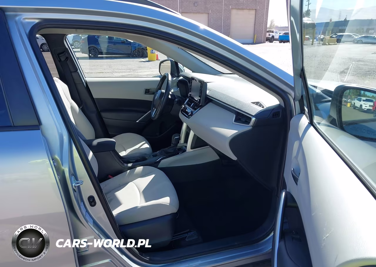 2022 Toyota Corolla Cross Le VIN:7MUCAABG0NV004991 - 5