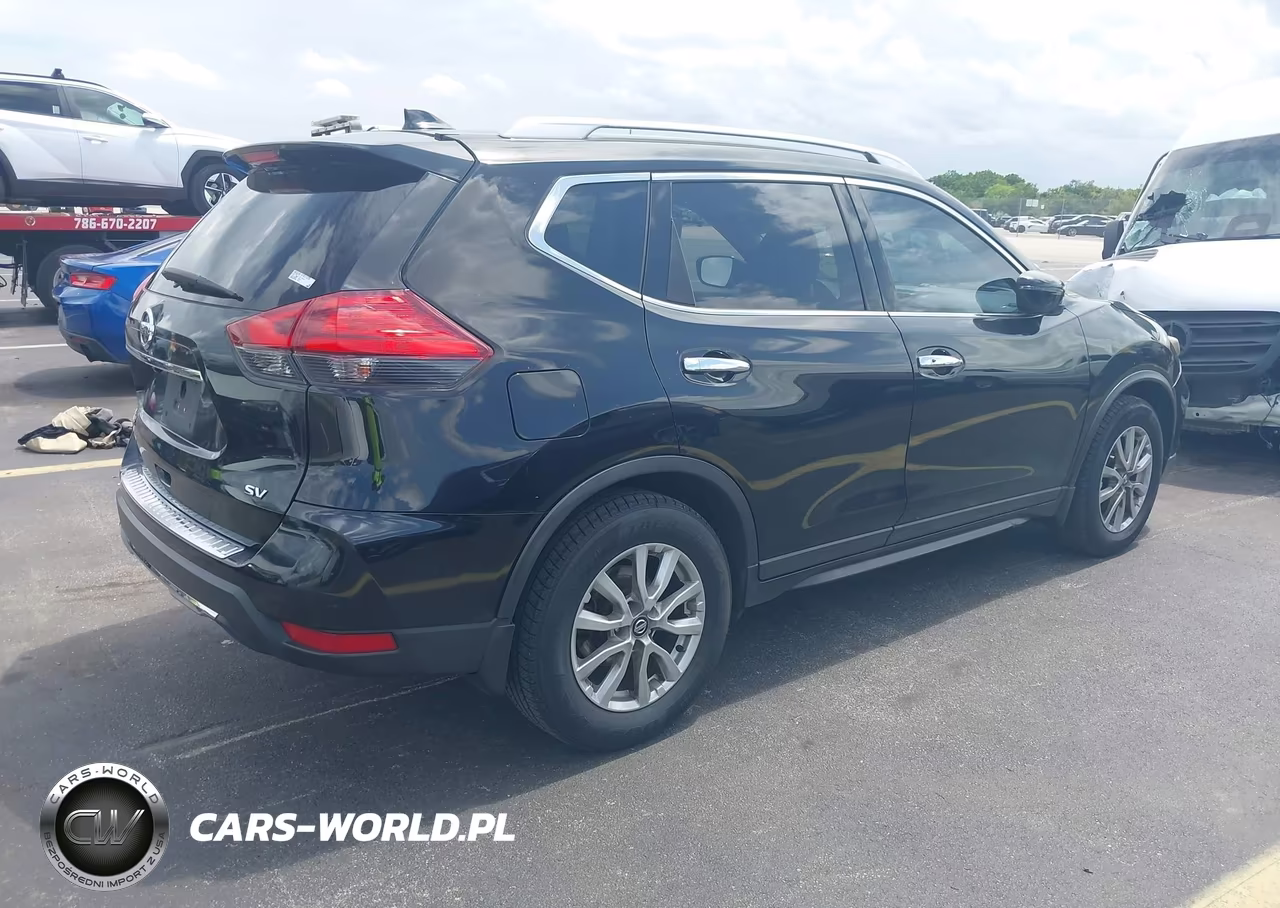 2017 Nissan Rogue Sv VIN:5N1AT2MT0HC821505 - 4