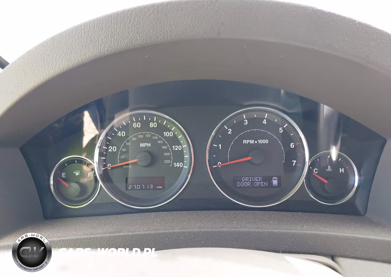 2010 Jeep Grand Cherokee Laredo VIN:1J4PS4GK7AC152827 - 7