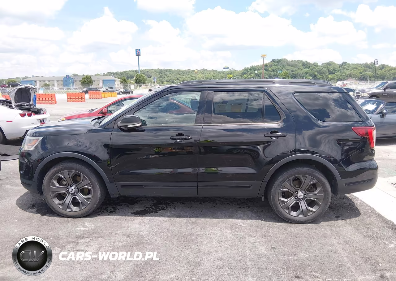 2018 Ford Explorer Sport VIN:1FM5K8GTXJGA47670 - 14