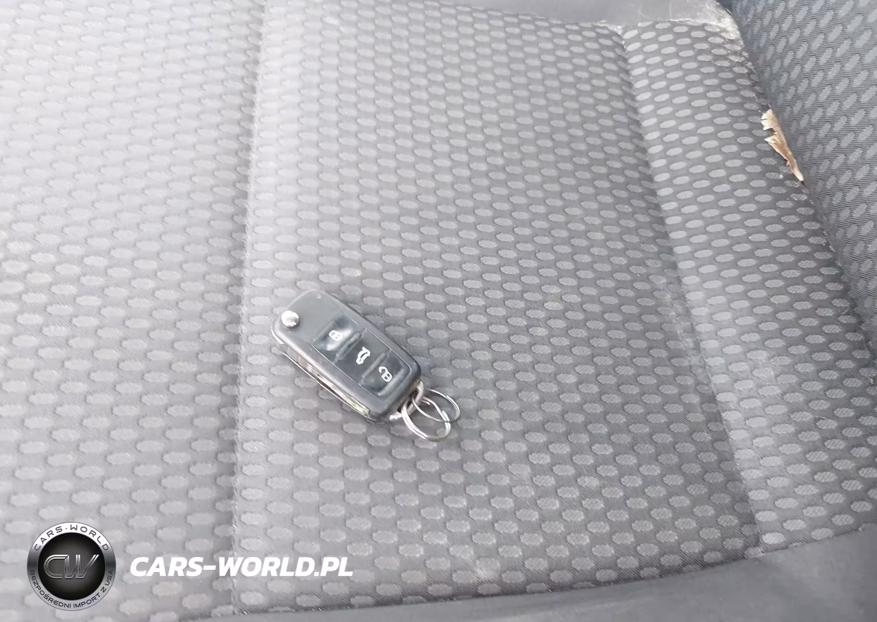 2010 Volkswagen Tiguan S VIN:WVGAV7AX7AW002171 - 11