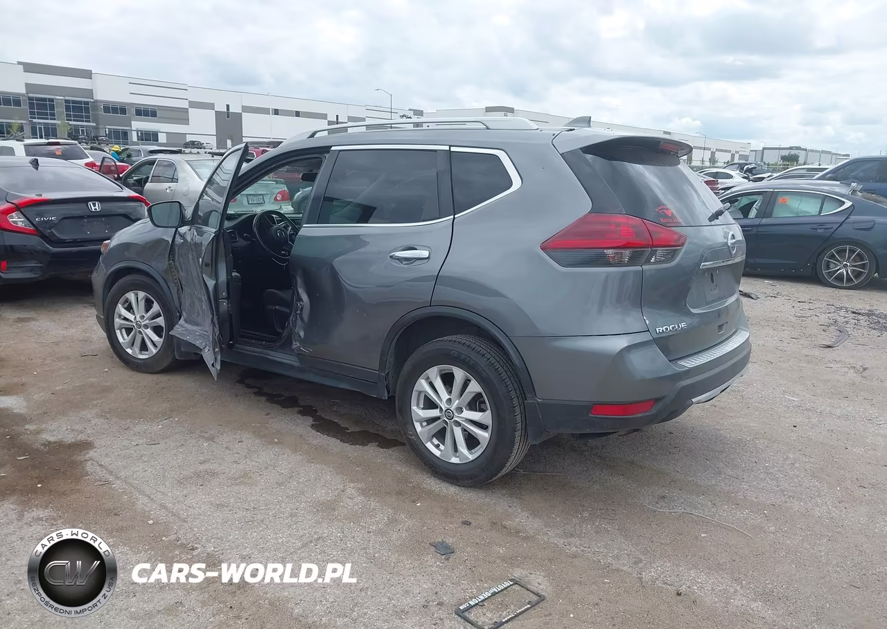 2018 Nissan Rogue S VIN:5N1AT2MT3JC817633 - 3