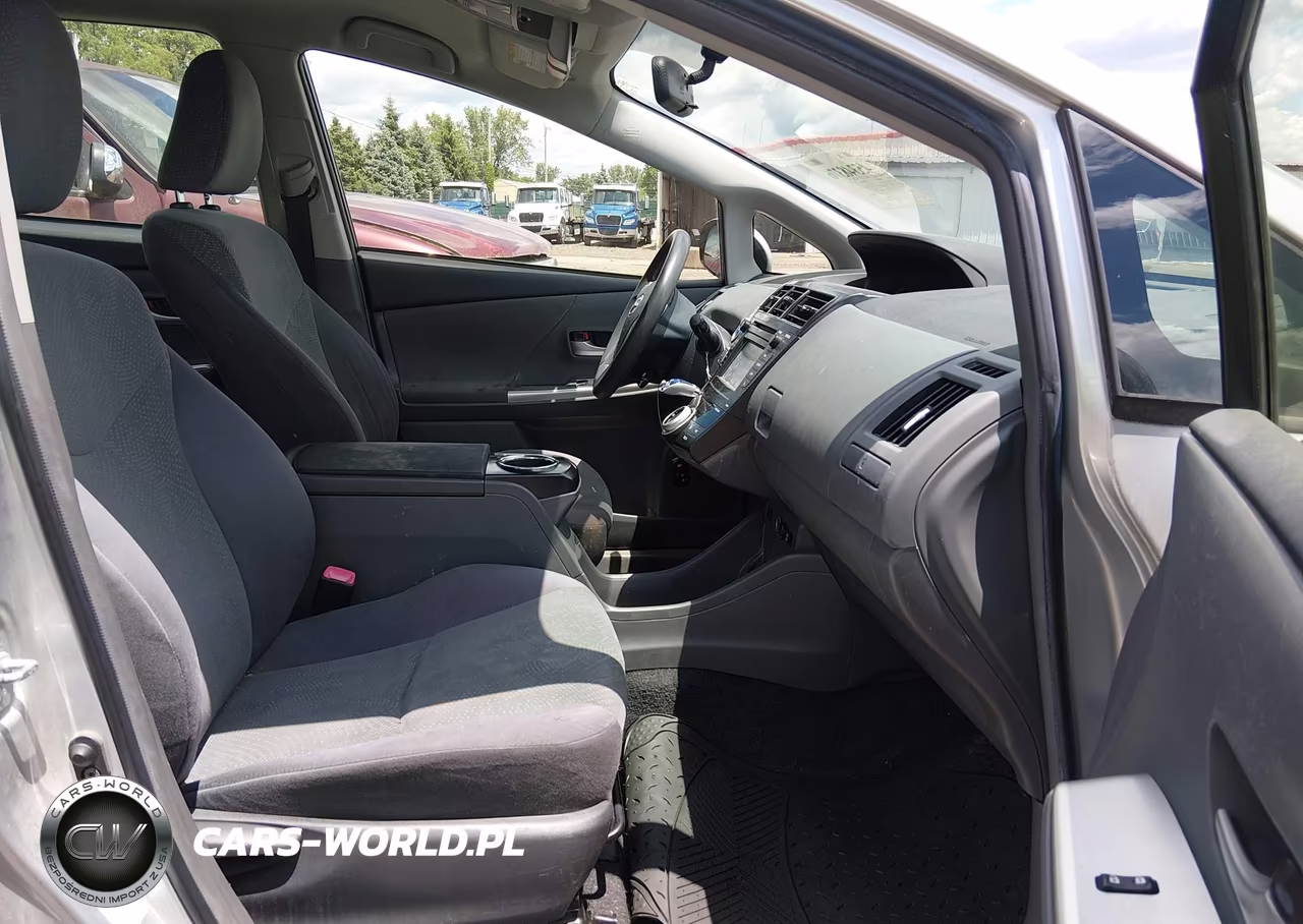2012 Toyota Prius V Two VIN:JTDZN3EU6C3117168 - 5