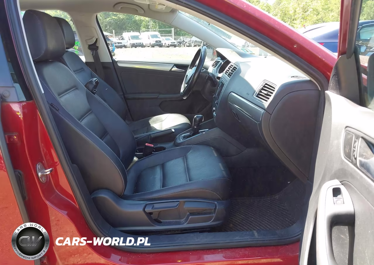 2018 Volkswagen Jetta 1.4T Se-1.4T Wolfsburg Edition VIN:3VWDB7AJ4JM262224 - 5