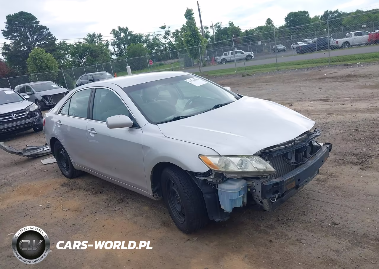 2009 Toyota Camry Le – zdjęcie 1 z 17