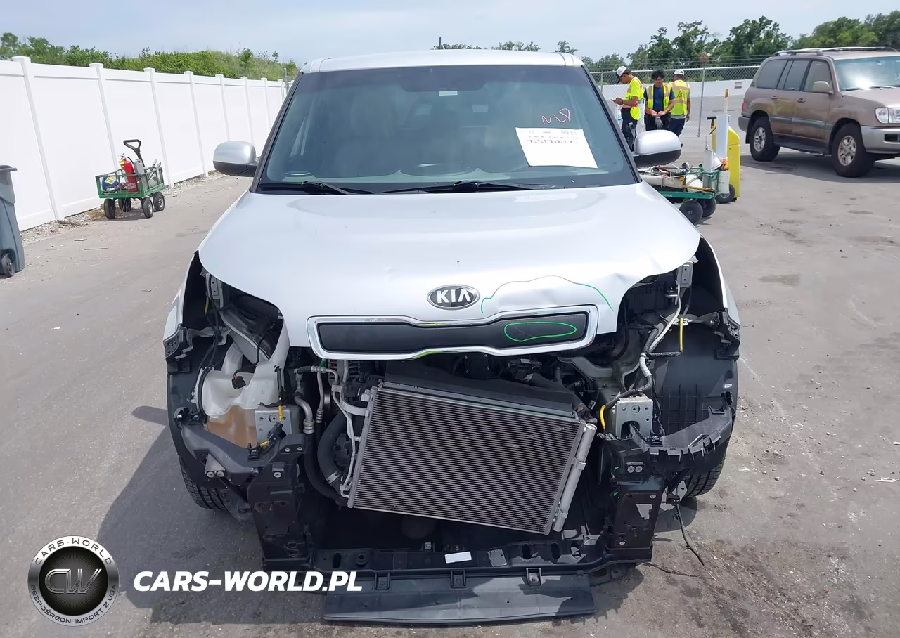 2015 Kia Soul VIN:KNDJN2A27F7749864 - 13