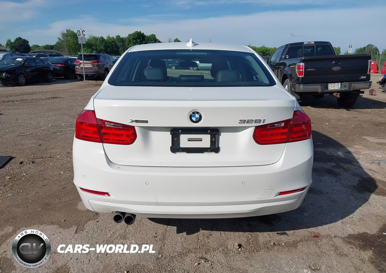 2015 BMW 328I xDrive VIN:WBA3B3G57FNT68792 - 16