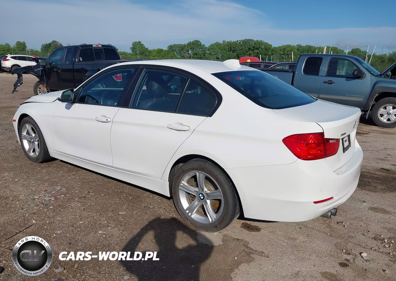 2015 BMW 328I xDrive VIN:WBA3B3G57FNT68792 - 3