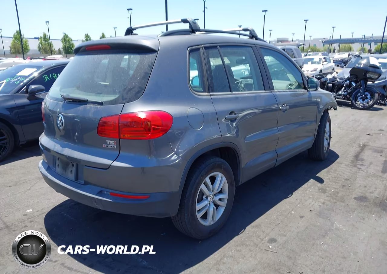 2016 Volkswagen Tiguan S VIN:WVGBV7AX3GW589577 - 4