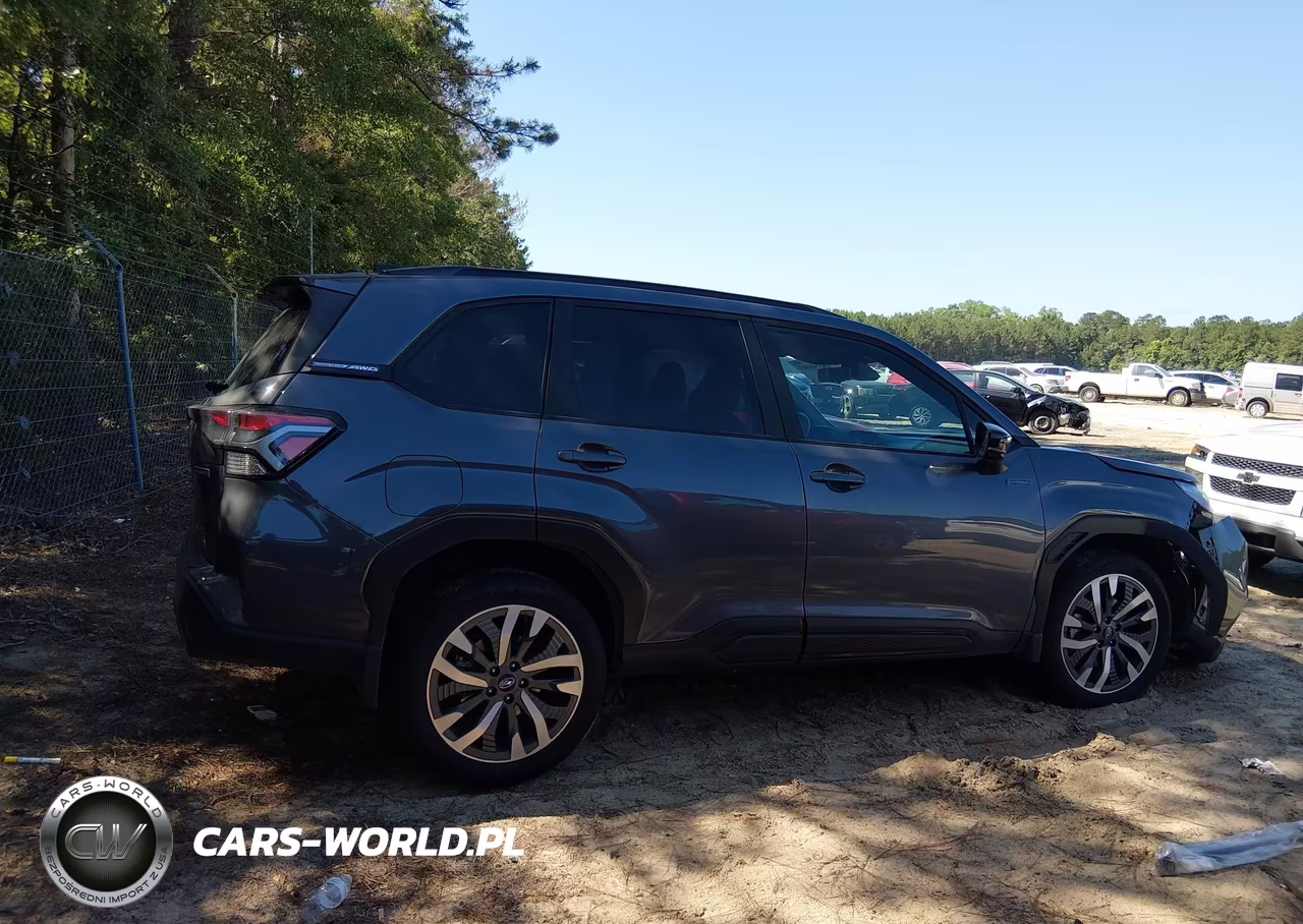 2025 Subaru Forester Touring Hybrid VIN:JF2SLSTD8SH421125 - 14