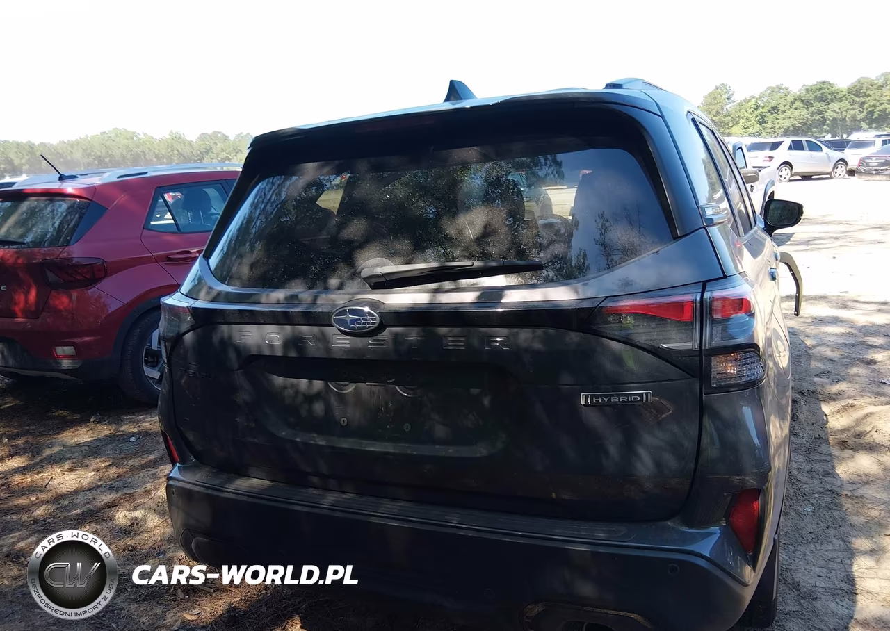 2025 Subaru Forester Touring Hybrid VIN:JF2SLSTD8SH421125 - 17
