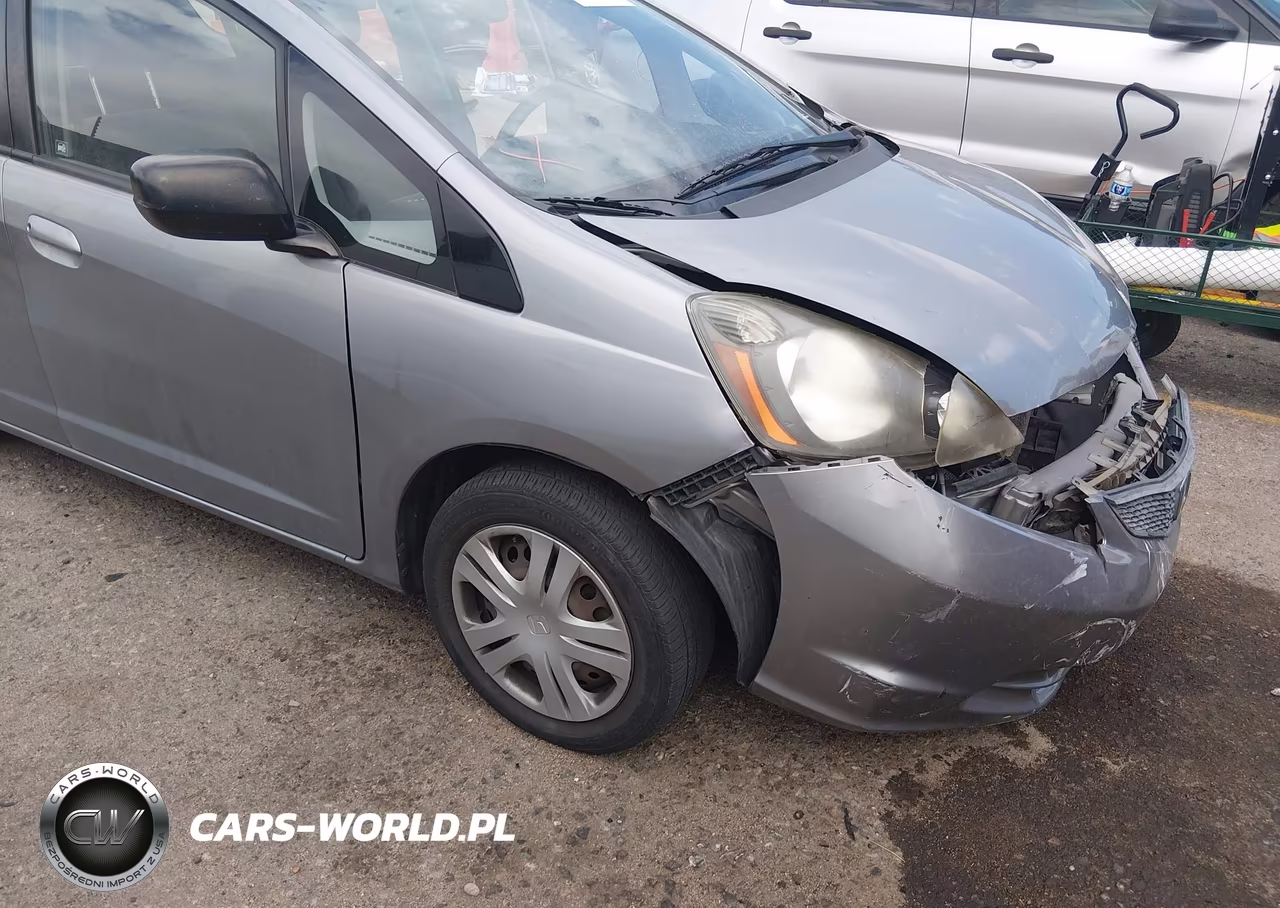 2010 Honda Fit VIN:JHMGE8H26AC029540 - 14