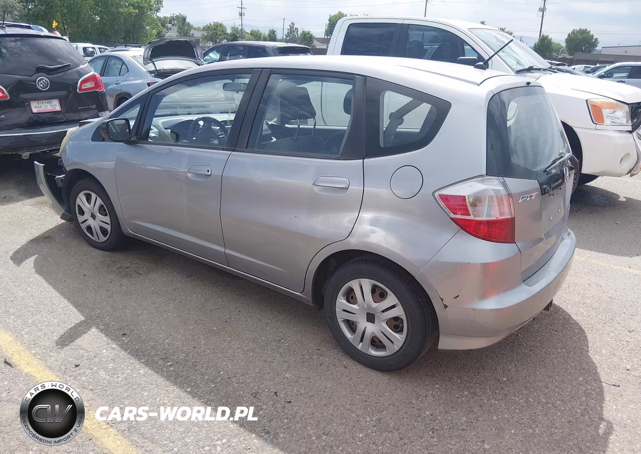 2010 Honda Fit VIN:JHMGE8H26AC029540 - 3