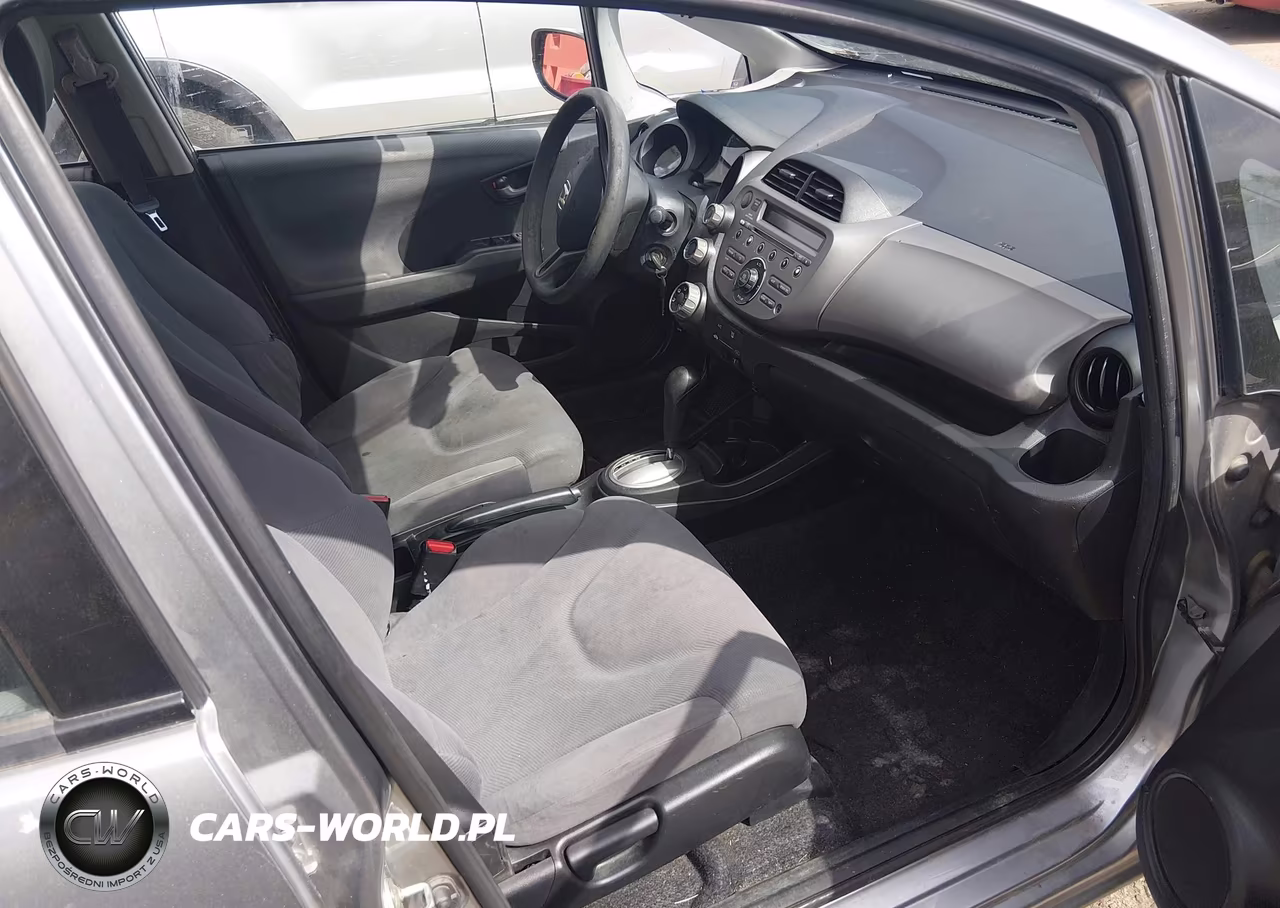 2010 Honda Fit VIN:JHMGE8H26AC029540 - 5