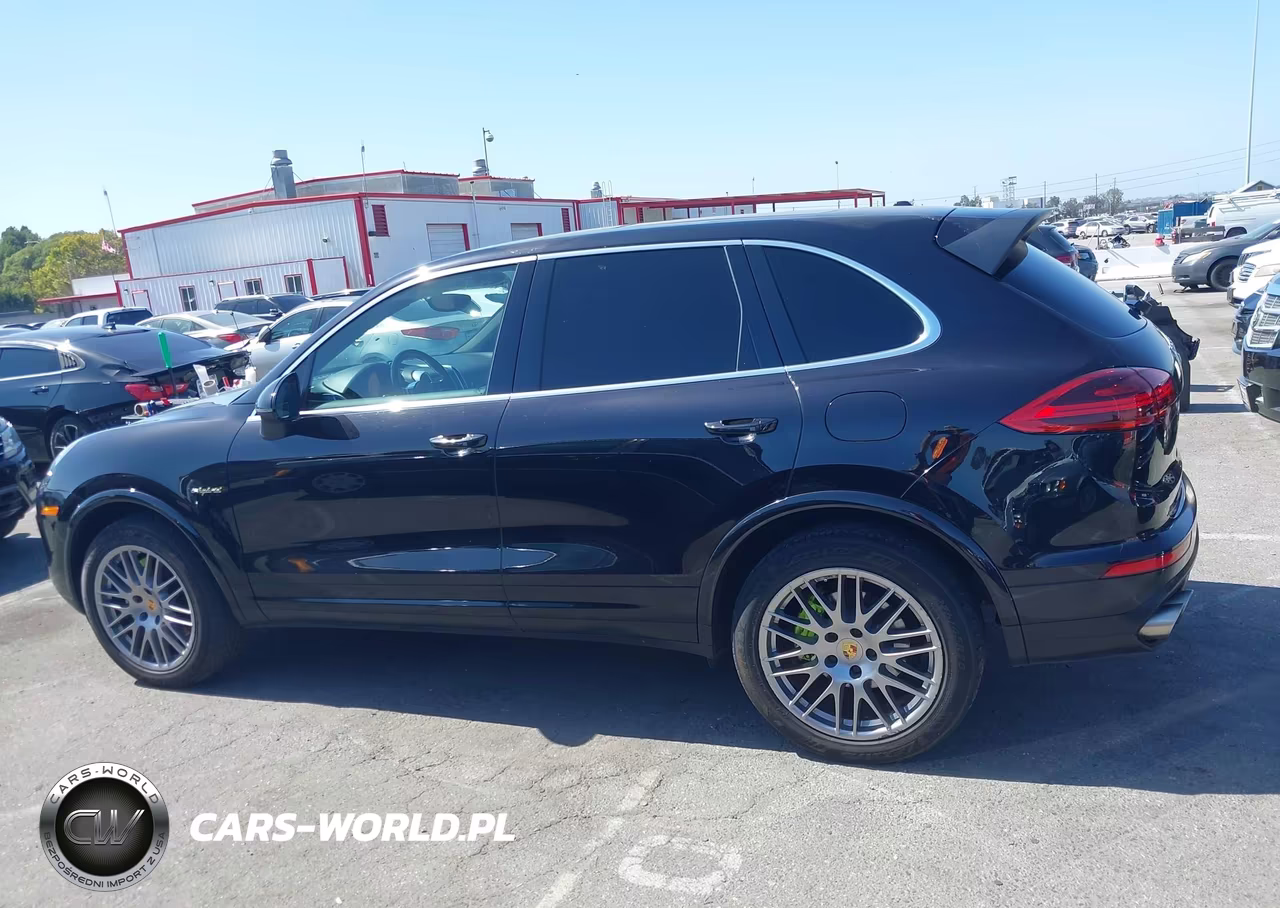 2015 Porsche Cayenne E-Hybrid S VIN:WP1AE2A27FLA54063 - 14