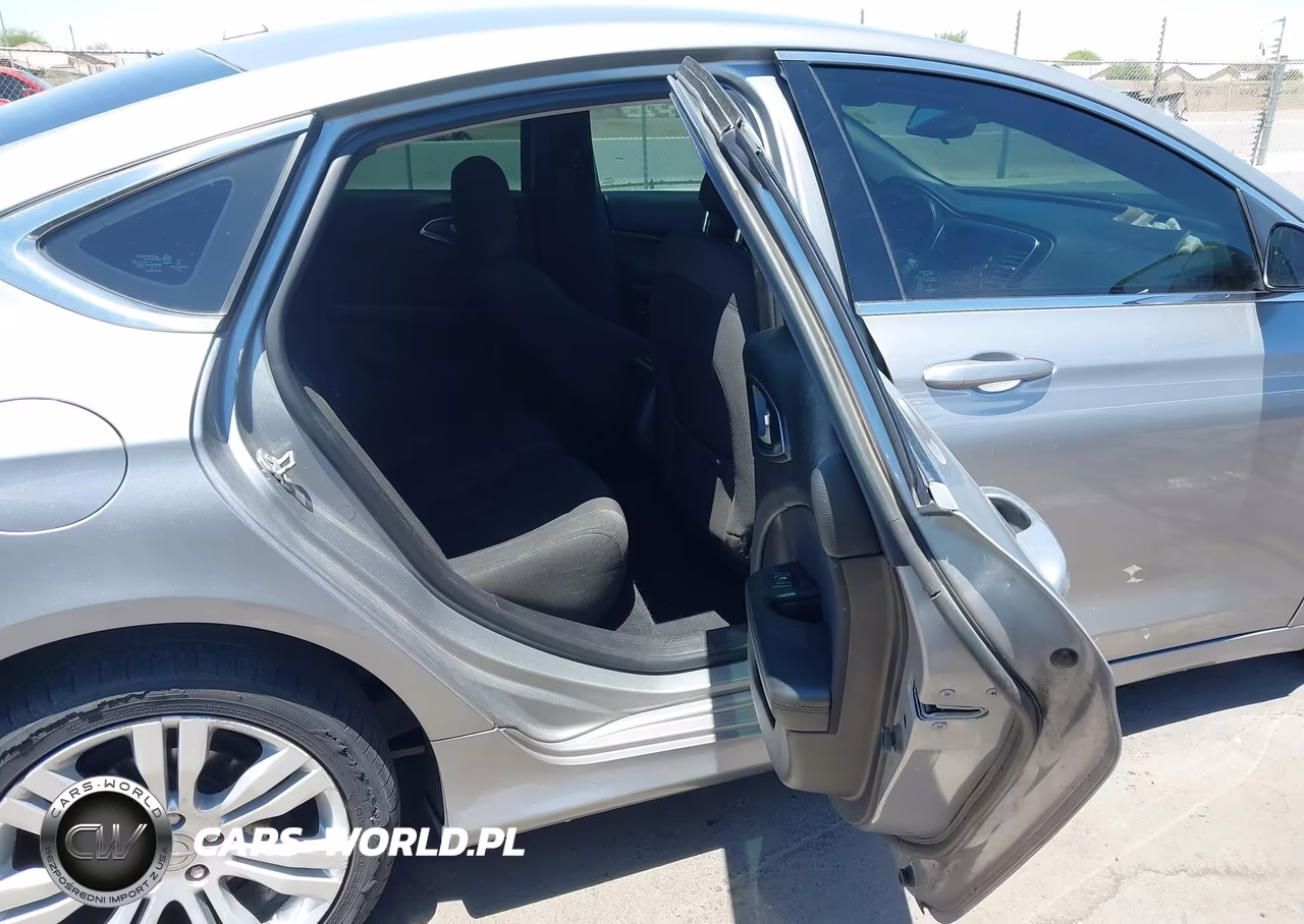 2016 Chrysler 200 Limited VIN:1C3CCCAB0GN107086 - 8
