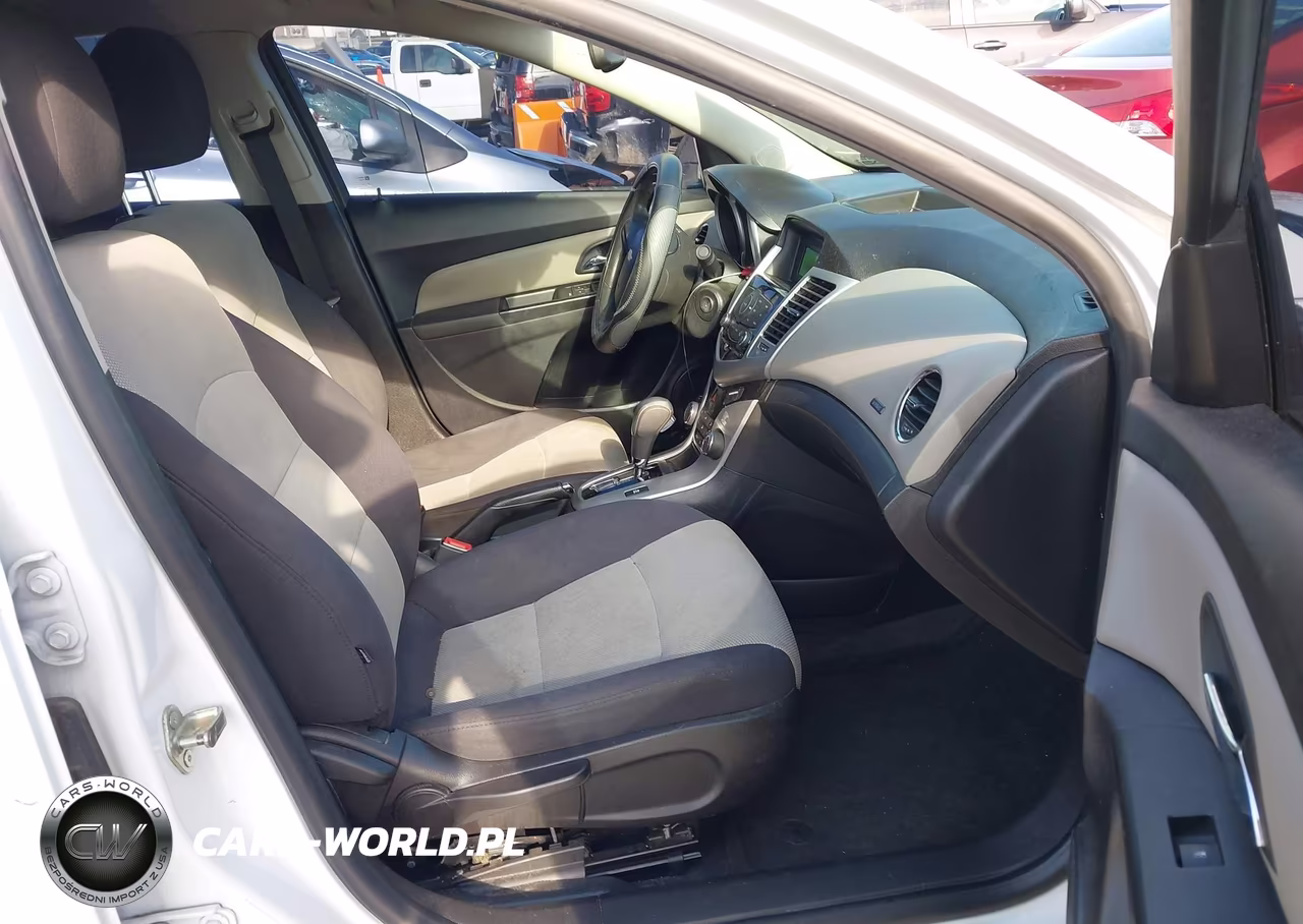 2014 Chevrolet Cruze Ls Auto VIN:1G1PA5SH1E7220590 - 5