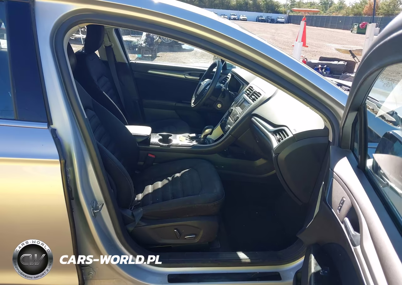 2015 Ford Fusion Hybrid Se VIN:3FA6P0LU1FR136379 - 5