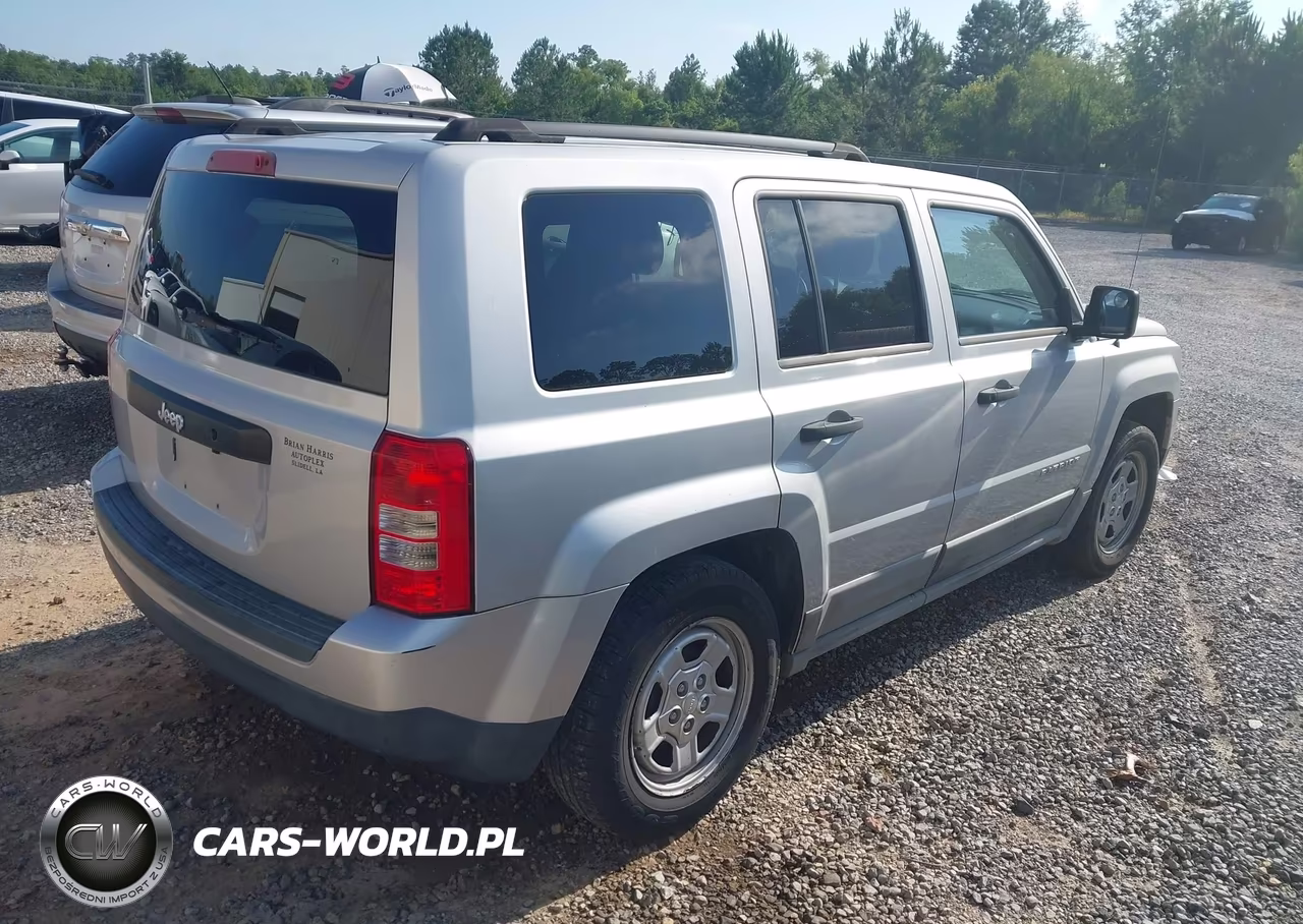 2011 Jeep Patriot Sport VIN:1J4NT1GA8BD142636 - 4