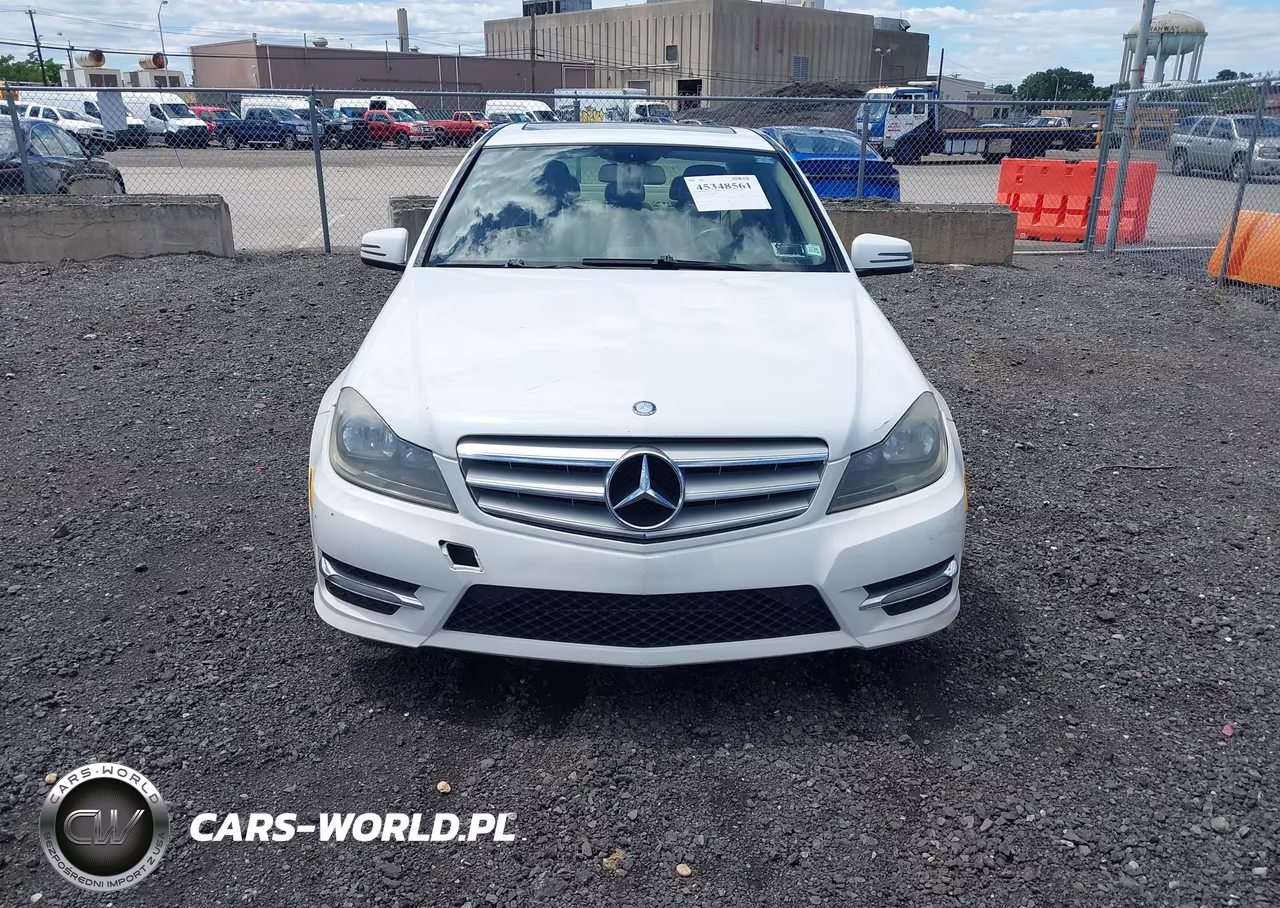2013 Mercedes-Benz C 300 Sport 4Matic VIN:WDDGF8AB7DR256719 - 6