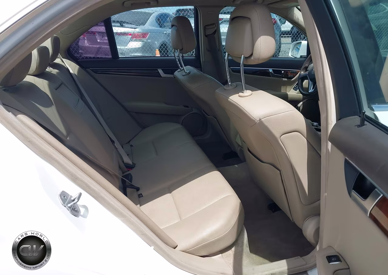 2013 Mercedes-Benz C 300 Sport 4Matic VIN:WDDGF8AB7DR256719 - 8
