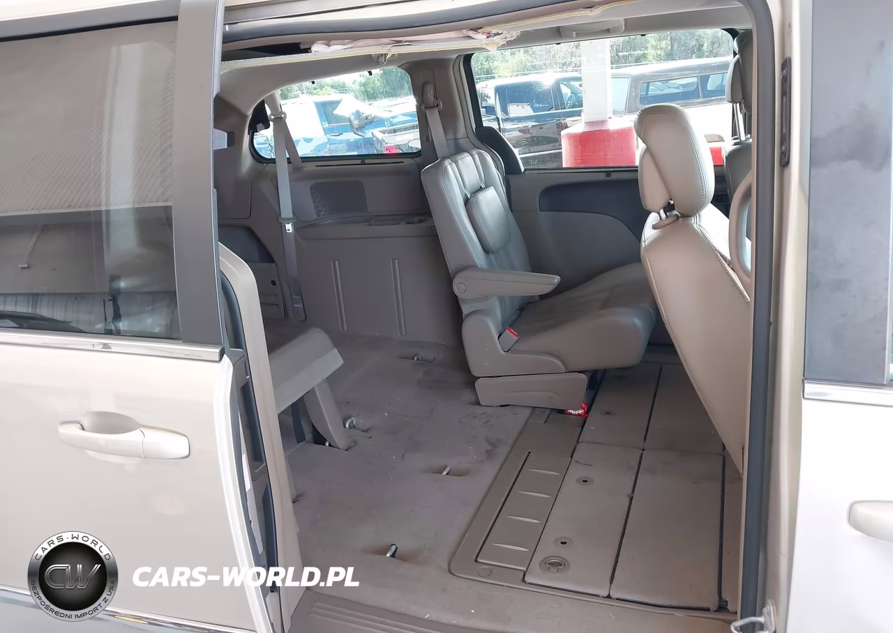 2013 Chrysler Town & Country Touring VIN:2C4RC1BG7DR539144 - 8