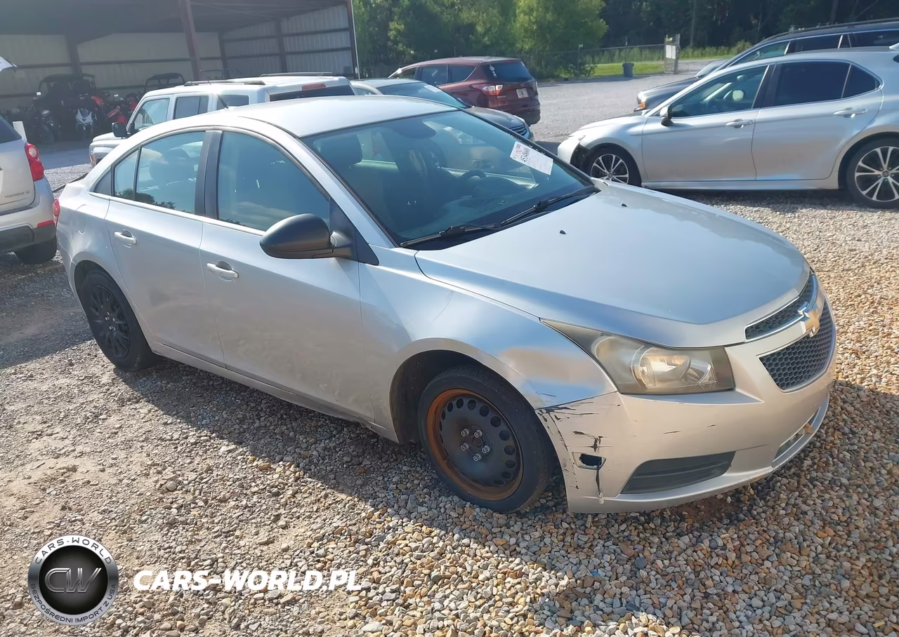 2012 Chevrolet Cruze Ls – zdjęcie 1 z 10