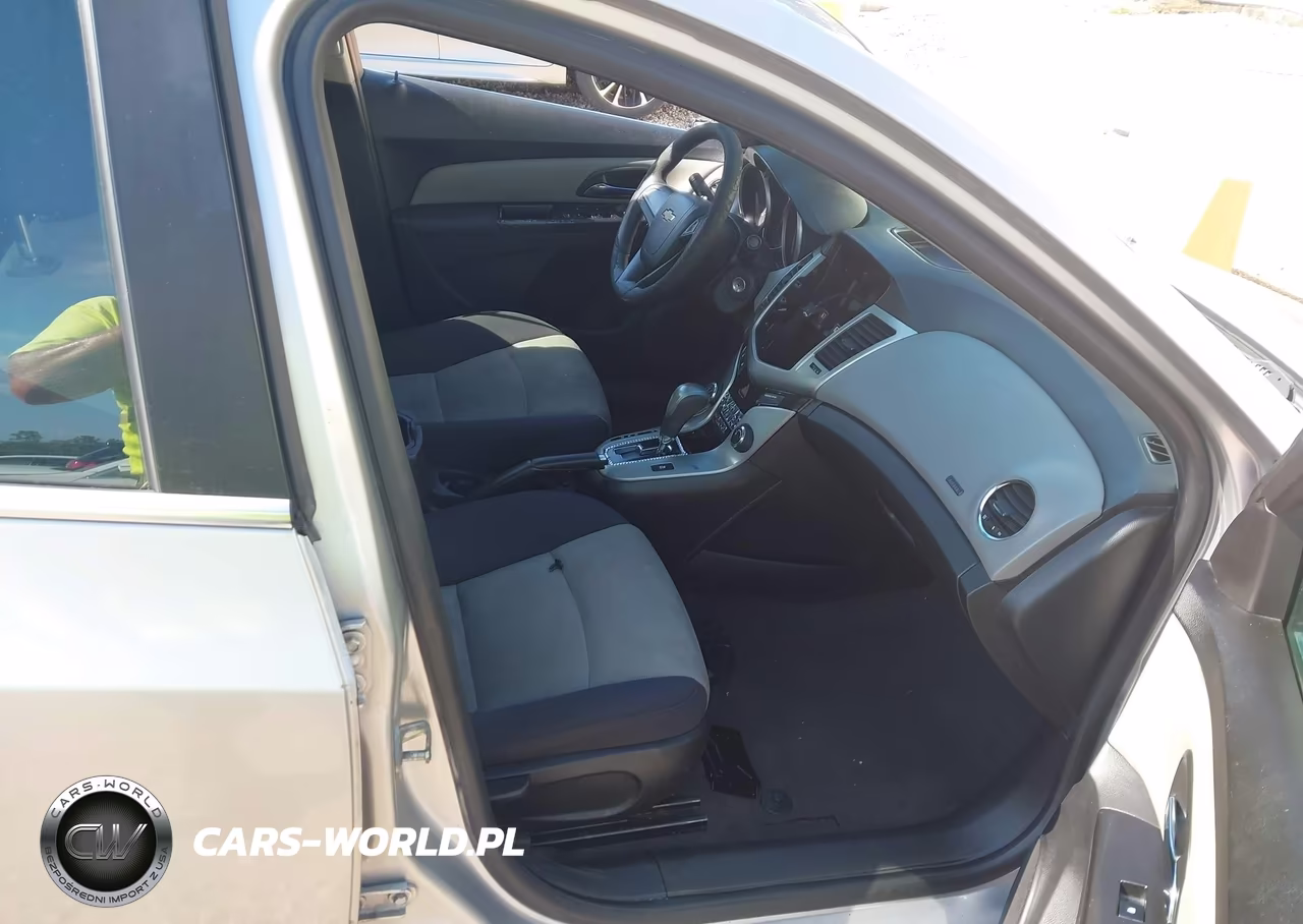 2012 Chevrolet Cruze Ls VIN:1G1PC5SH3C7351561 - 5