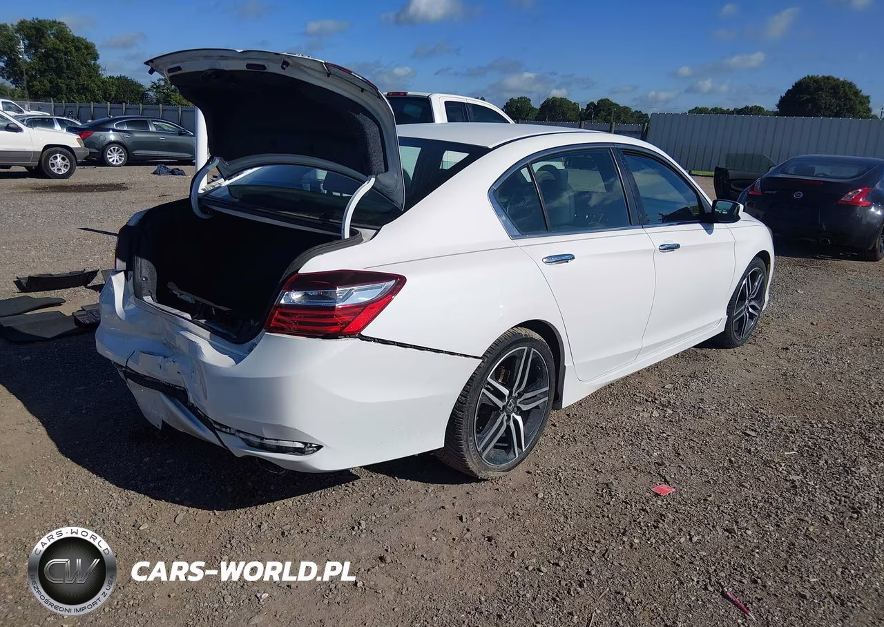 2017 Honda Accord Sport VIN:1HGCR2F5XHA172495 - 4